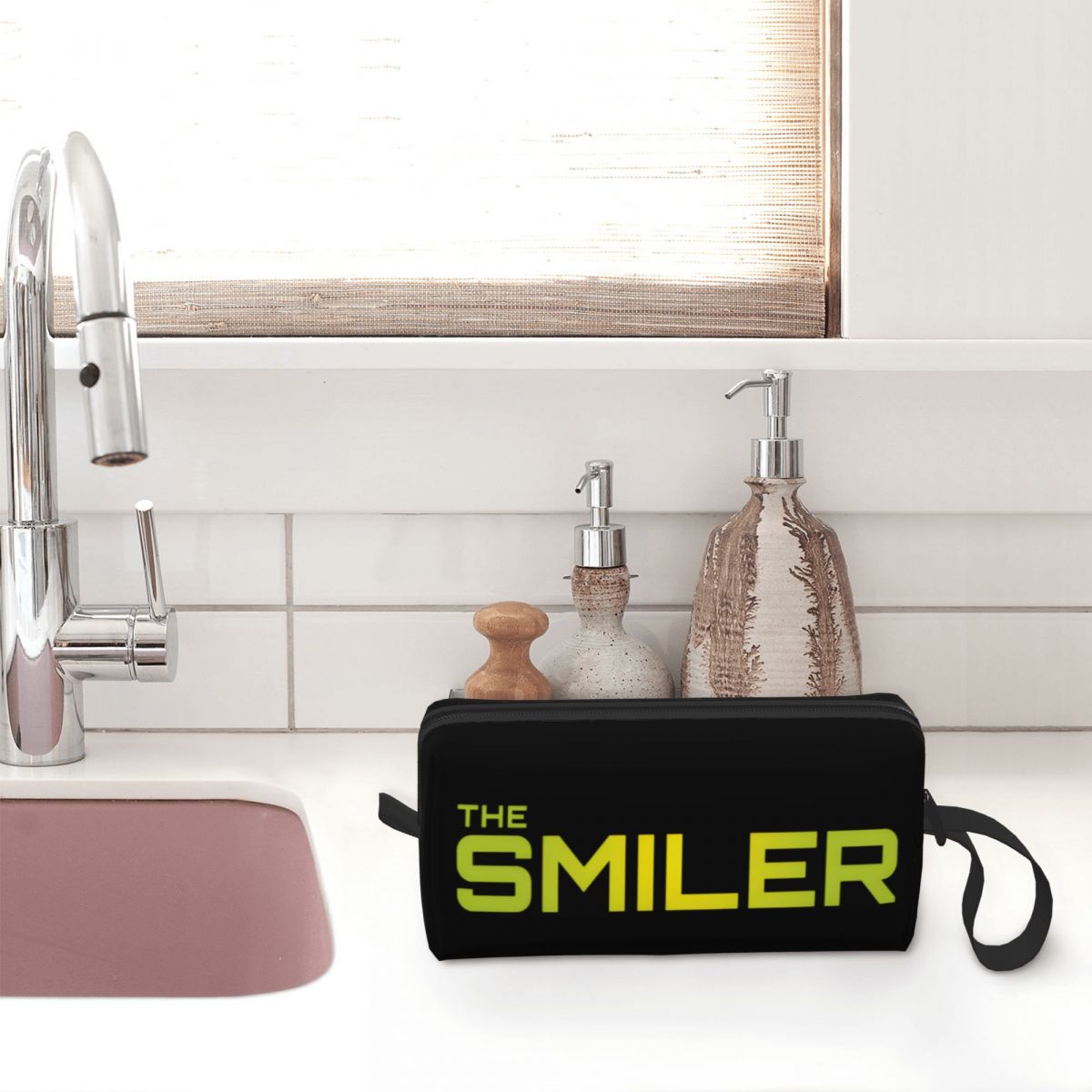 The Smiler Alton Towers Merch  - Women Bags Uk 评论和价格